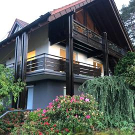 Panorama Domizil im Schwarzwald in einzigartiger Lage, Terrasse, 3 Schlafzimmer, Kamin, direkt am Waldrand, nahe Baden-Baden