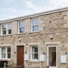 2 Apple Tree, hotel in Chathill