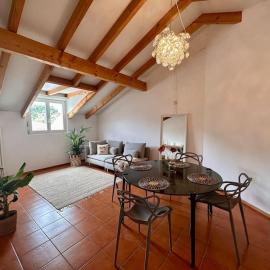 Ascona में, होटल Cozy Ascona: attico mansardato