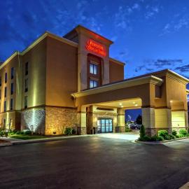 Hampton Inn & Suites Clarksville, hotel in Clarksville