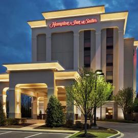 Hampton Inn & Suites Frederick/Fort Detrick, khách sạn ở Frederick