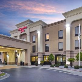 Hampton Inn Hinesville, hotel di Hinesville