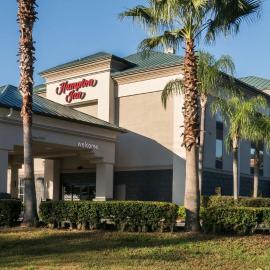 Hampton Inn Lakeland、レイクランドのホテル