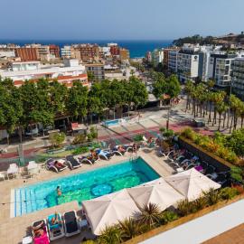 Hotel Astoria Park, ξενοδοχείο στο Λορέτ Ντε Μαρ