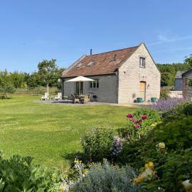 Yew Tree Cottage, hotel in Shepton Mallet