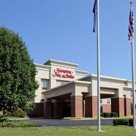 Hampton Inn & Suites Murray、マレーのホテル