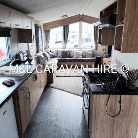 Blue Dolphin Holiday Park, hotel in Gristhorpe