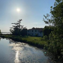 Gîte marais poitevins le grand sablon ouest, hotelli kohteessa Vix