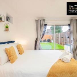 Bright and Cosy Studio Apartment by Jesswood Properties Short Lets With Free Parking Near M1 & Luton Airport