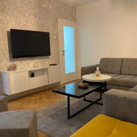 Apartman Oaza, khách sạn ở Nikšić