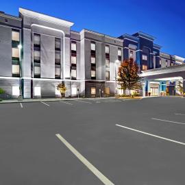 Hampton Inn & Suites by Hilton Syracuse Dewitt, hótel í East Syracuse