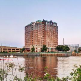 DoubleTree Suites by Hilton Hotel Boston - Cambridge, хотел в Бостън
