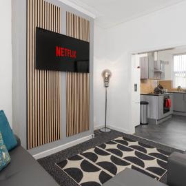 Woodbine House - Air Host and Stay - Free parking - Contractor Friendly