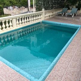 Семейный комплекс для отдыха, hotel in Pečurice