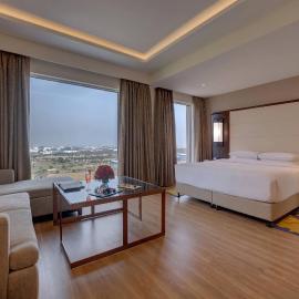 Courtyard by Marriott Surat, hotel em Surat