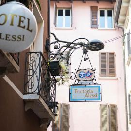 Alessi Hotel Trattoria, hotel em Desenzano del Garda