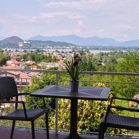 Casa Ierardi - Appartamento Arona Bellavista, Hotel in Arona