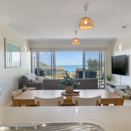 Seaview Getaway - 2 2 Solway Cres EncounterBay - BYO Linen