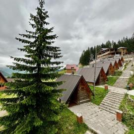 Hotel Te Liqeni, hotel u gradu Peć