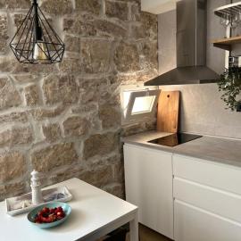 Studio Apartments Leut & Lanterna