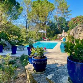 Azur Blue Villa; Rural Peace with private pool, hotel v mestu Peymeinade