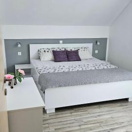 Apartment Andrea, hotel in Smoljanac