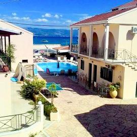 Stavros On The Beach Studios and Apartments，卡沃斯的飯店