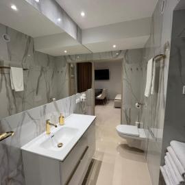 Villa la Val, Apartamenty Wałbrzych, hotel v destinácii Wałbrzych