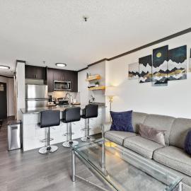 Cozy Snowshoe Condo Rental: Walk to Chair Lift!