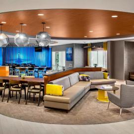 SpringHill Suites Long Island Brookhaven, מלון בBellport