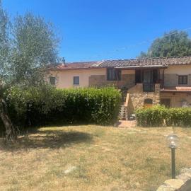 Appartamento Patina di sotto, hotel a LʼOpaco