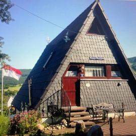 Ferienhaus Kreuzberglick, hotel a Bischofsheim an der Rhön