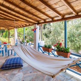 CalmNature: Agnontas şehrinde bir otel