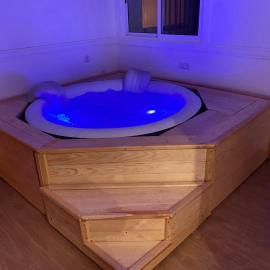 Appartement avec JACCUZI PRIVATISÉ TOTALEMENT GRATUIT SANS SUPPLÉMENT, hotelli kohteessa Al Hoceima