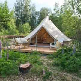 Fristad Glamping Tent Vitsand, hotel a Gunsjögården