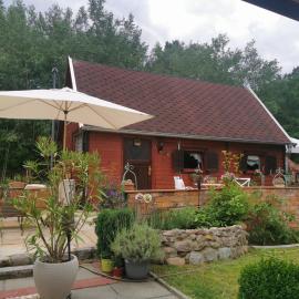Ferienhaus mit mediterraner Terrasse, hotel Müllroséban