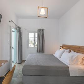Michalis Studios, hotel v mestu Pollonia