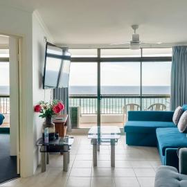 Spectacular Central Surfers Beach Views from Apartment