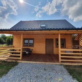 Domki nad jeziorem Pławniowice, hotelli kohteessa Niewiesze