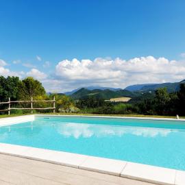 Agriturismo del Frontino - Ca' Benvenuto – hotel w mieście Acqualagna