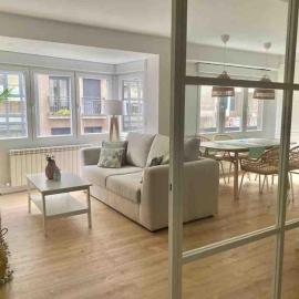 Apartamento a estrenar en Centro Gijón. FIBRA-TV, hotel di Gijón
