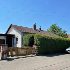 Bungalow in ruhiger Siedlung mit Terrasse und Stellplatz, hotel u gradu Landshut