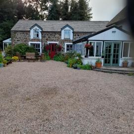 Moira Cottages at Berwickhall Sleeps 8, Hotel in Moira