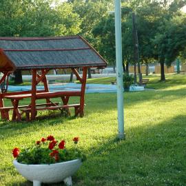 Szegedi Partfürdő Kemping és Apartman, hotel em Szeged