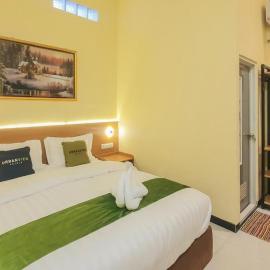 Urbanview Hotel Sakura Kampung Inggris Pare by RedDoorz, Hotel in Pare