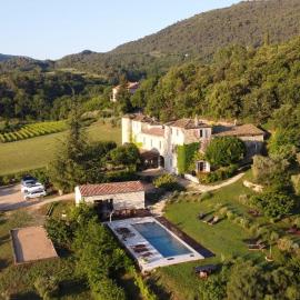 Ermitage Crestet (Ventoux - Provence), hotel u gradu Crestet