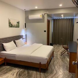 Viesnīca Luxe Inn pilsētā Kanura