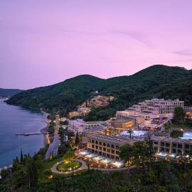 Agios Ioannis Peristeron에 위치한 호텔 MarBella, Mar-Bella Collection