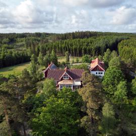 Escape to PaulssonPaleo โรงแรมในSimlångsdalen