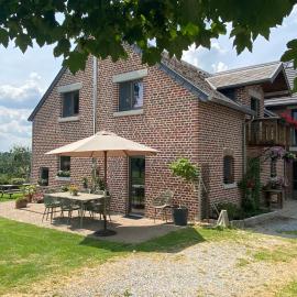Ô Macra House - Aubel, Pays de Herve, viešbutis mieste Aubel